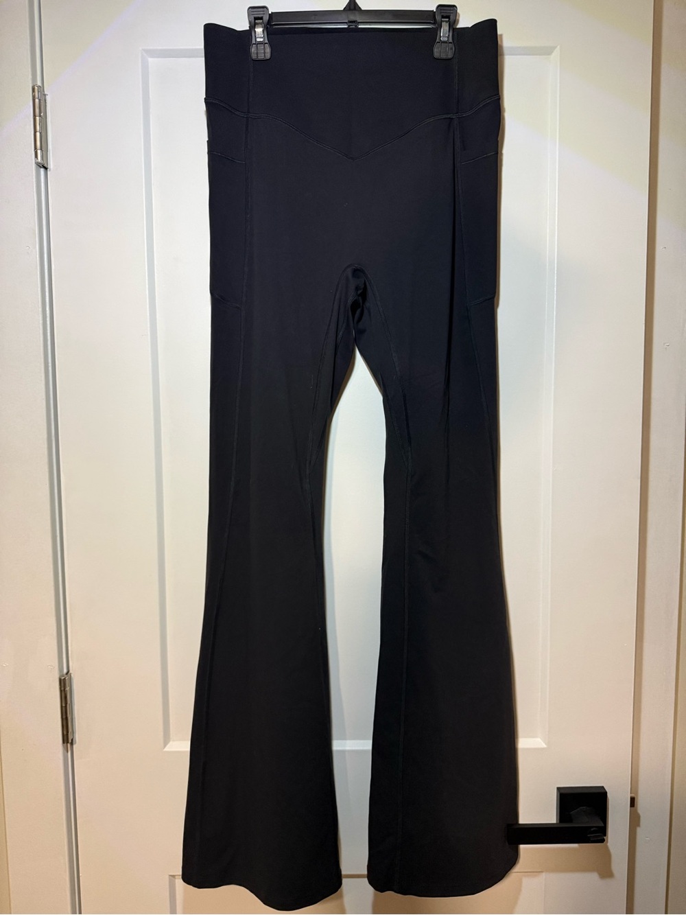 HALARA Black Flared Leggings